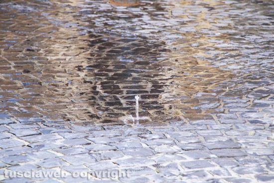 Civita Castellana - Una nuova "fontanella" in via Panico 