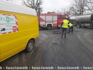 Viterbo - Auto in fiamme sulla Cassia Nord