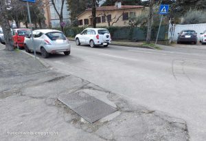 Viterbo - Auto parcheggiate in modo ad creare disagio in via Monte Cervino