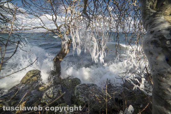 Marta - Ghiaccio e tramontana al lago di Bolsena