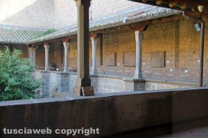 Viterbo - Museo civico - Il loggiato
