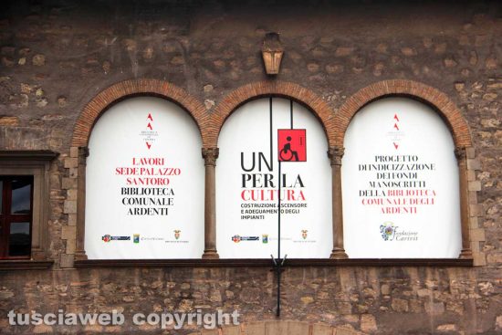 Viterbo - Palazzo Santoro - La biblioteca comunale