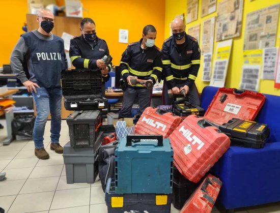 Orvieto - Polizia - Il materiale ritrovato in auto