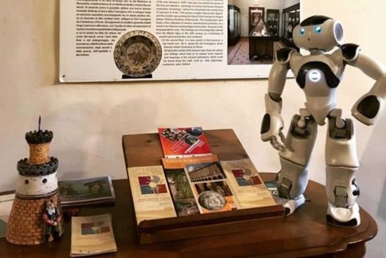 Il robot Nao Arisa al museo di Acquapendente