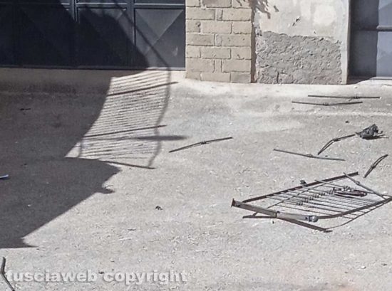 Vallerano - Frontale tra due auto