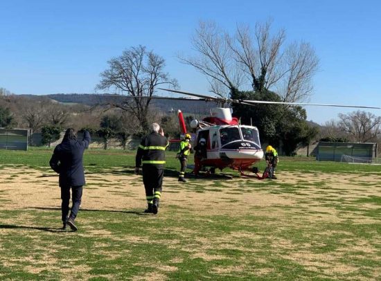 Boati dal sottosuolo a Orte - L'elicottero dei vigili del fuoco
