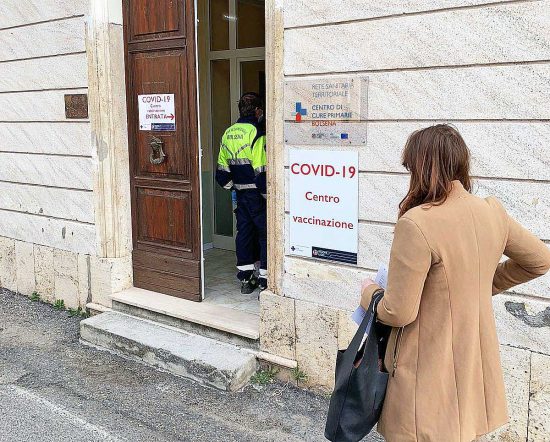 Coronavirus - Il centro di vaccinazione al poliambulatorio di Bolsena