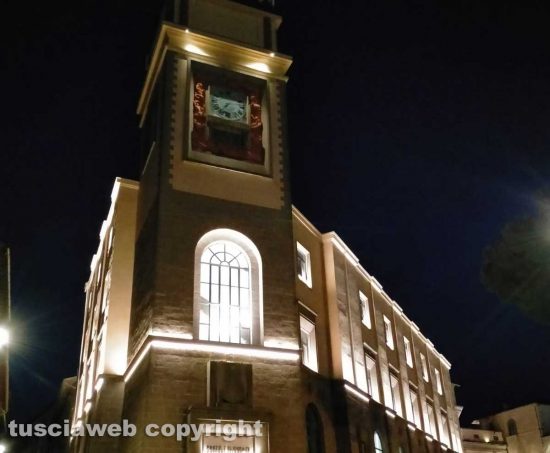 Viterbo - La nuova illuminazione alle poste di via Ascenzi