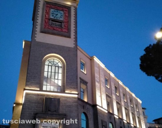 Viterbo - La nuova illuminazione alle poste di via Ascenzi
