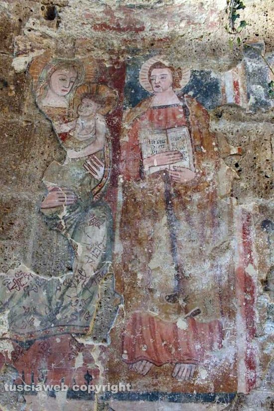 Ischia di Castro - Gli affreswchi nella chiesa di Santa Maria "intus civitatem"