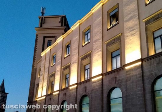 Viterbo - La nuova illuminazione alle poste di via Ascenzi