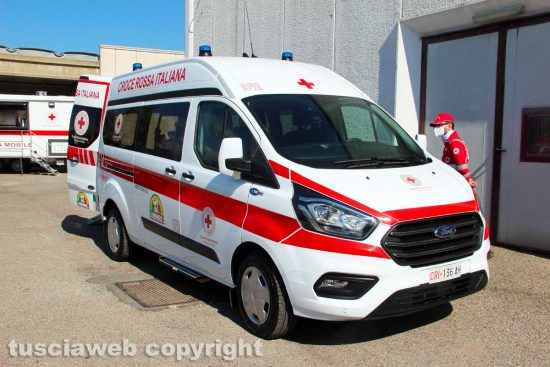 Viterbo - Il pulmino per il trasporto disabili donato da Piero Camilli