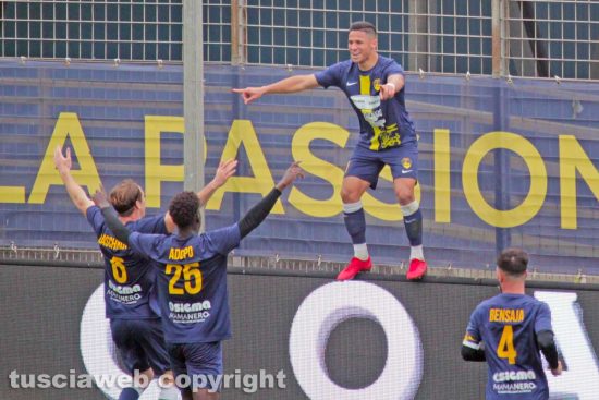 Sport - Calcio - Viterbese - L'esultanza di Murilo