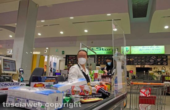 Viterbo - Supermercati in zona rossa