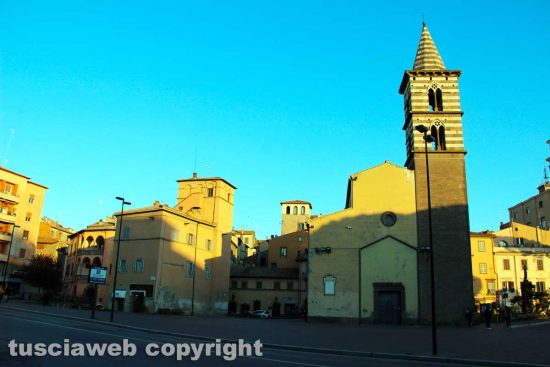 Viterbo - Piazza dei Caduti