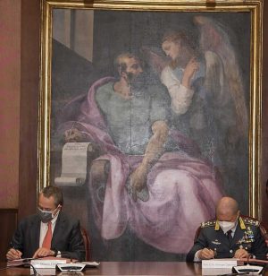 Matteo Del Fante, amministratore delegato Poste Italiane e il comandante generale della Guardia di Finanza, Giuseppe Zafarana