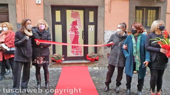 Viterbo - Centro antiviolenza - I rappresentanti degli enti gestori