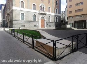 Viterbo - Transenne a piazza della Repubblica