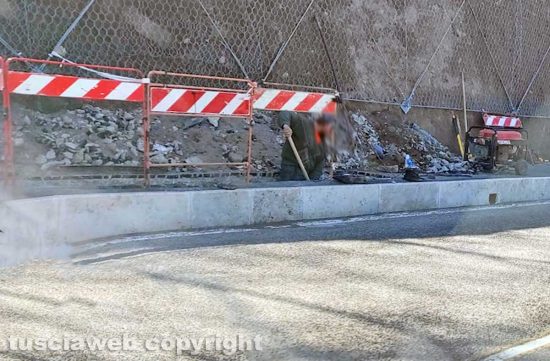 Viterbo - Ponte dell'Elce - Lavori al marciapiedi