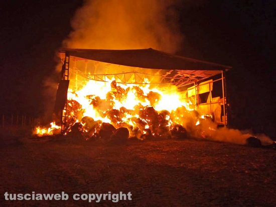 Arlena di Castro - Fienile in fiamme