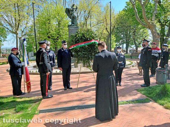 Montefiascone - La benedizione della corona d'alloro al monumento ai caduti