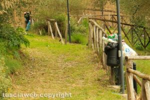 Civita Castellana - L'immondizia all'Anfiteatro