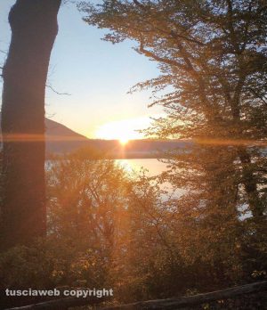 Viterbo - Alba sul lago di Vico