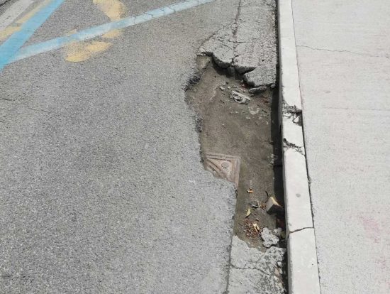 Montalto di Castro - Buche sul lungomare Harmine