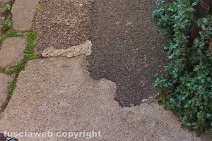 Viterbo - Incuria in centro