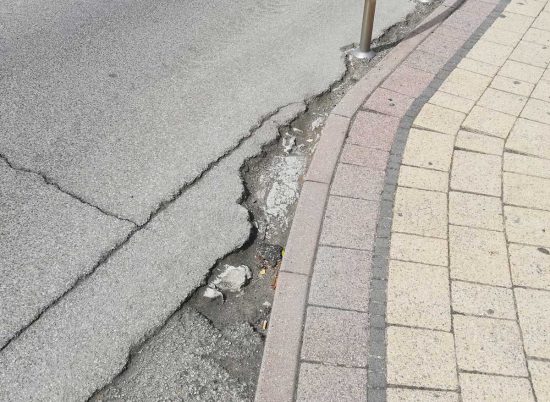 Montalto di Castro - Buche sul lungomare Harmine
