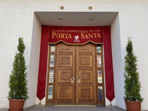 Viterbo - Giubileo parrocchiale, la Porta Santa a Villanova