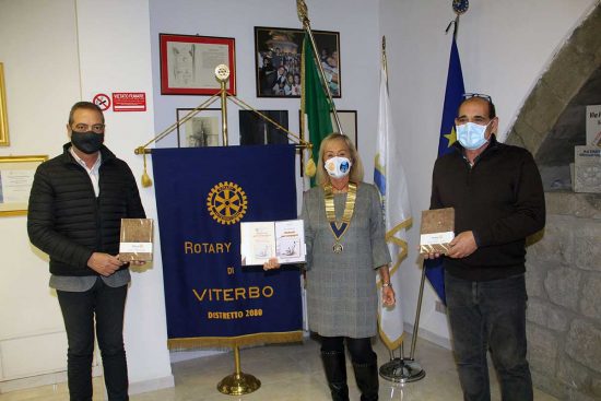 Il libro “Dislessia come compagna” donato alle scuole della città