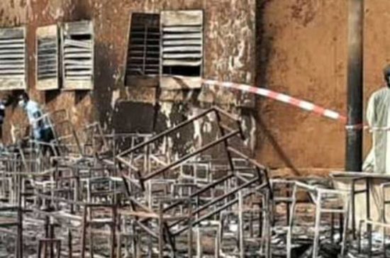 Le aule di paglia bruciate in Niger