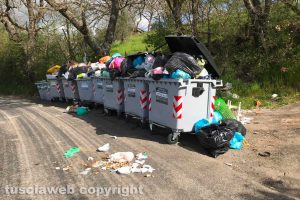 Viterbo - L'isola ecologica in strada Canale