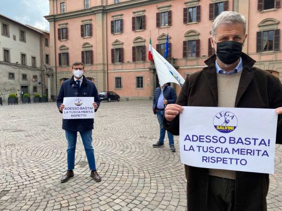 Viterbo - Il sit-in della Lega
