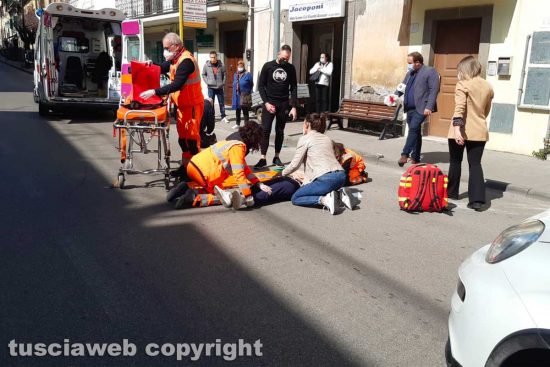 Montefiascone - Donna investita in via Oreste Borghesi