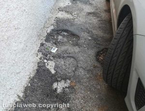 Pavimentazione Sconnessa in via Papa Niccolo III a San Martino al Cimino