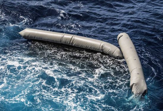 Il gommone con a bordo 130 migranti