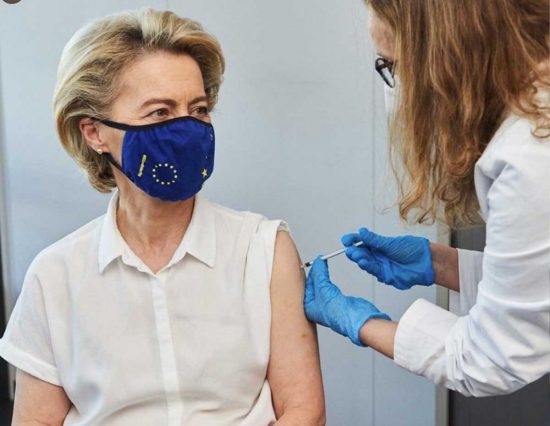 La vaccinazione di Ursula von der Leyen