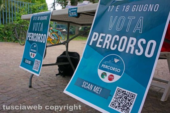 Viterbo - Il banchetto della lista Percorso