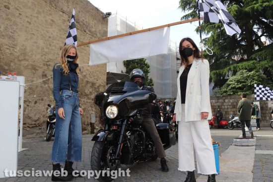 Viterbo - Il raduno "Distinguished Gentleman’s Ride"