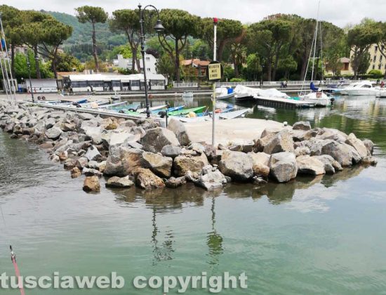 Bolsena - Mancato dragaggio all'imboccatura del porto