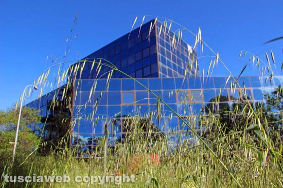 Viterbo - Il giardino con il monumento del Rotary