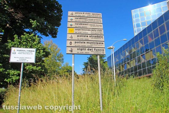 Viterbo - Il giardino con il monumento del Rotary