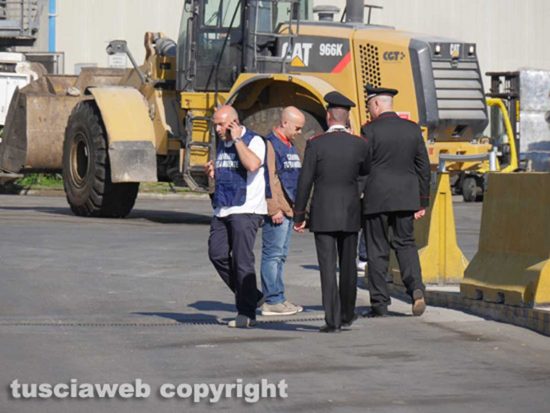 Viterbo - Operazione "Vento di maestrale" - Il blitz di carabinieri e polstrada a Casale Bussi