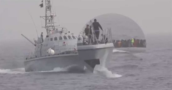 Le violenze della guardia costiera libica sui migranti