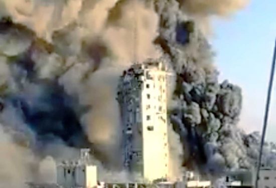 Gaza - La distruzione del palazzo al-Shuruk