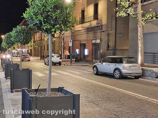 Viterbo - Le fioriere in via Marconi