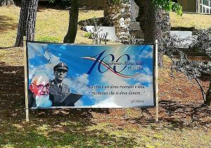 Viterbo - Striscione per il centenario di padre Chiti alla scuola sottufficiali dell'esercito