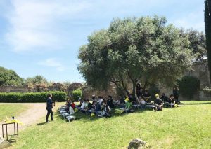 Roma - Studenti al parco archeologico